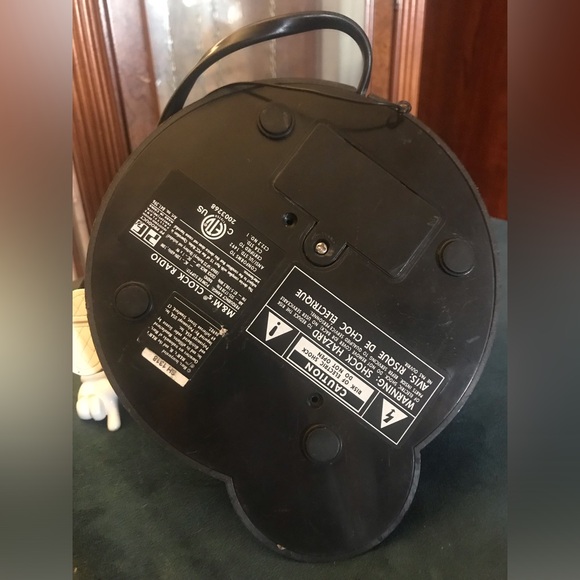 M&M Clock Radio - Picture 7 of 7